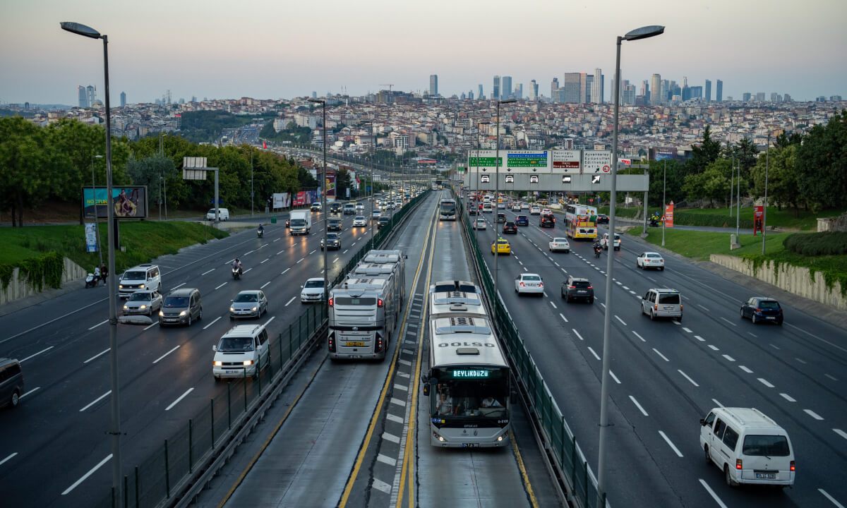 kalyon-insaat-projelerimiz-metrobus-hattı-galeri-d.jpg