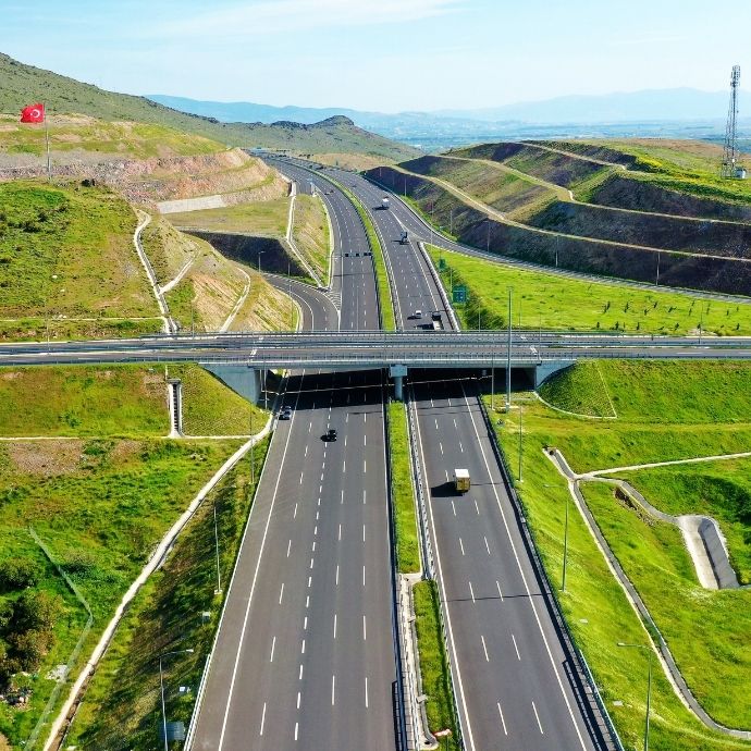kalyon-ınsaat-projelerımız-ulastırma-altyapısı-projelerı-kuzey-ege-otoyolu-detay-card-m.jpg