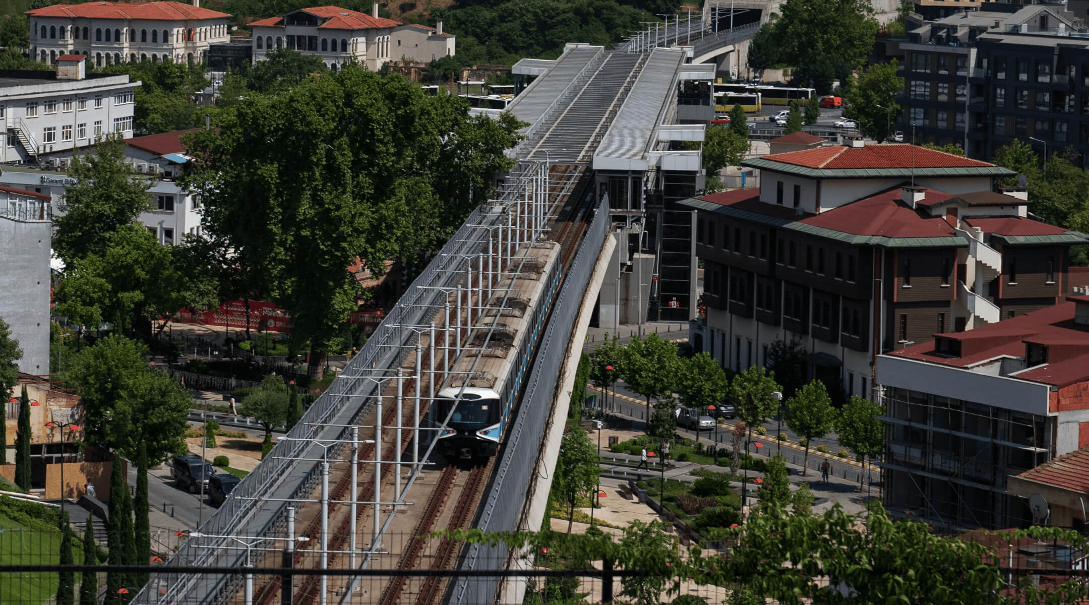 kalyon-insaat-projeler-raylı-sistemler-marmaray-banner-d.jpg