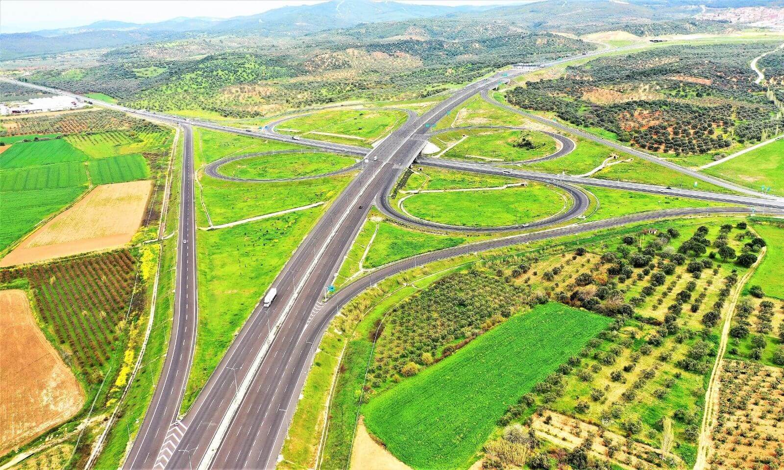 kalyon-ınsaat-projelerımız-ulastırma-altyapısı-projelerı-kuzey-ege-otoyolu-galeri-3-d.jpg